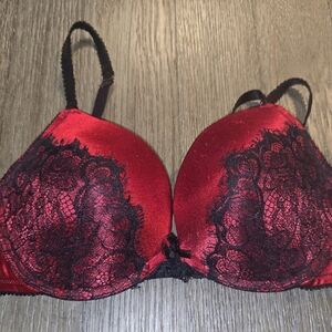 Annabelle Sz. 36C Red/black Lacy Bra